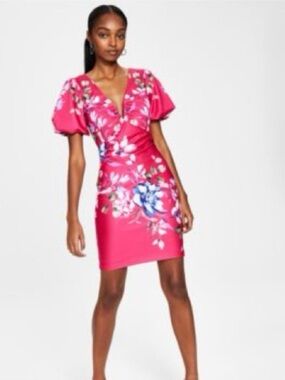 GUESS Pink Floral Plunge-Neck Scuba Dress. Size 10.